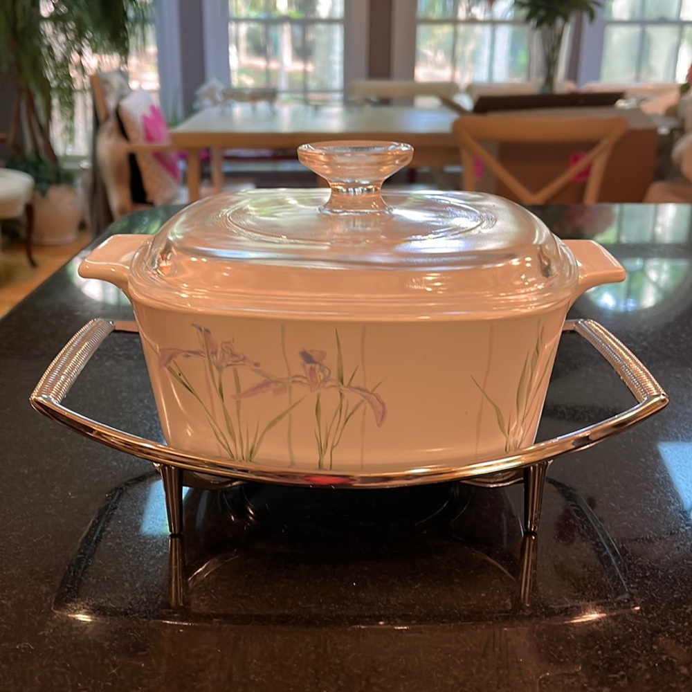 "Shadow Iris" - 1.5L / 1.5 QT CorningWare Casserole with Lid (A-9-C)